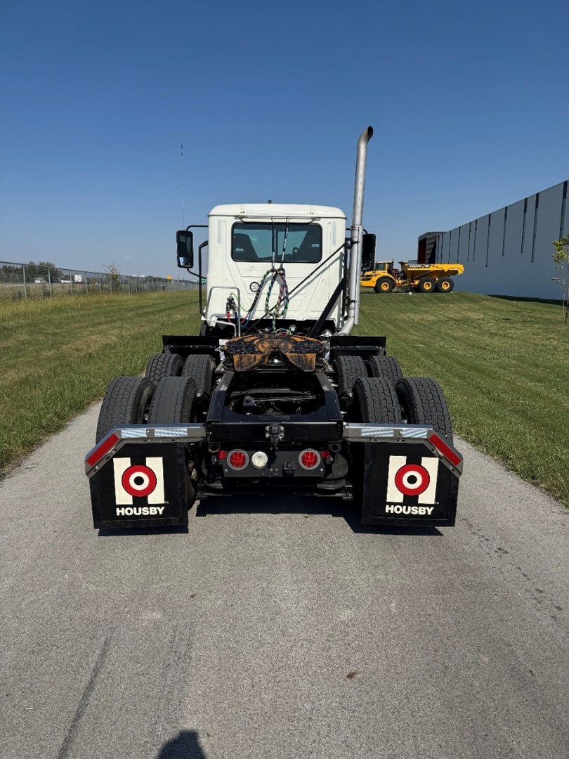 2022 MACK AN64T - USED TRUCKS DAY CAB - image 5
